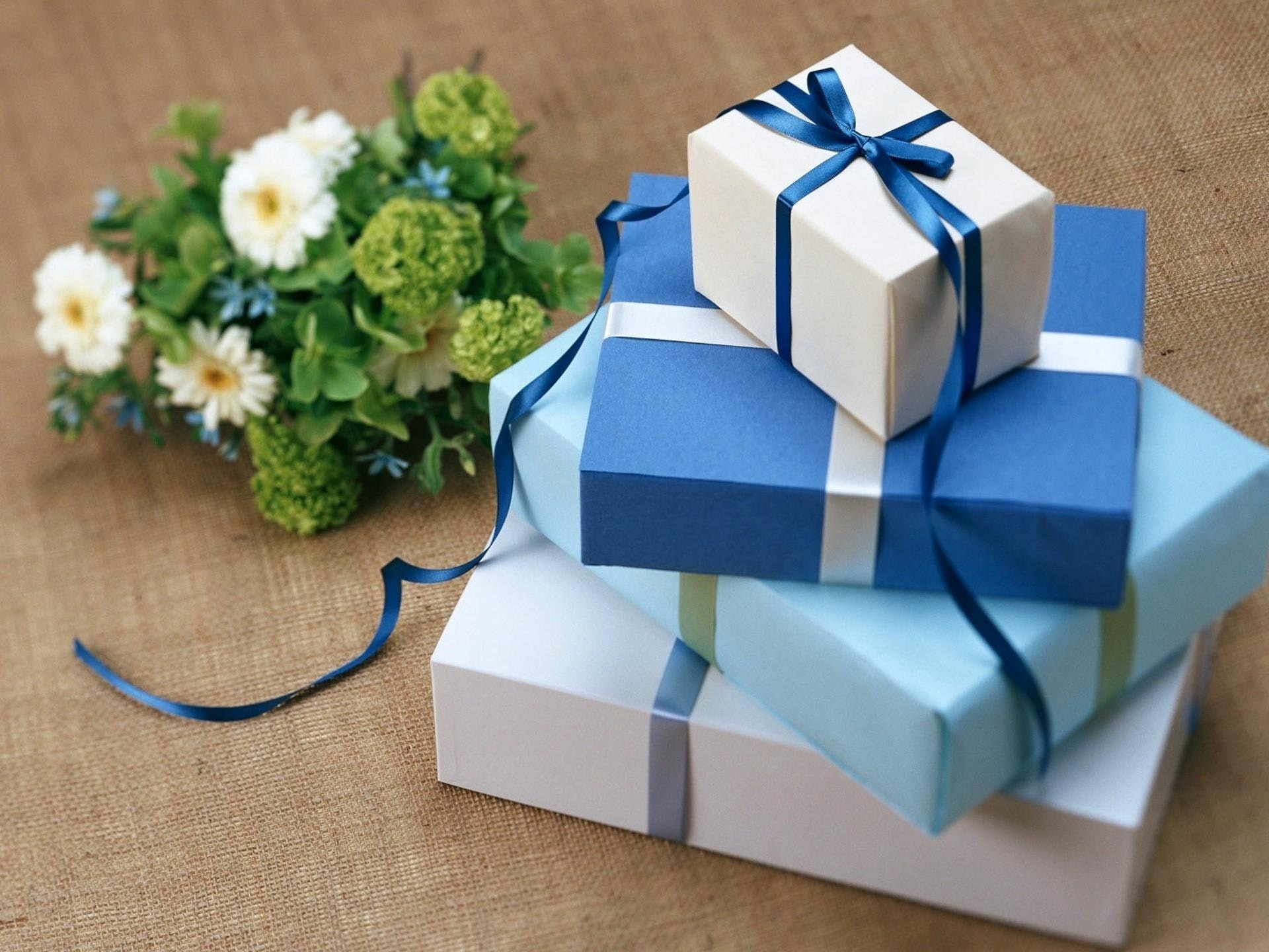 3 Steps to Promoting Your Brand Through Thoughtful Gifting